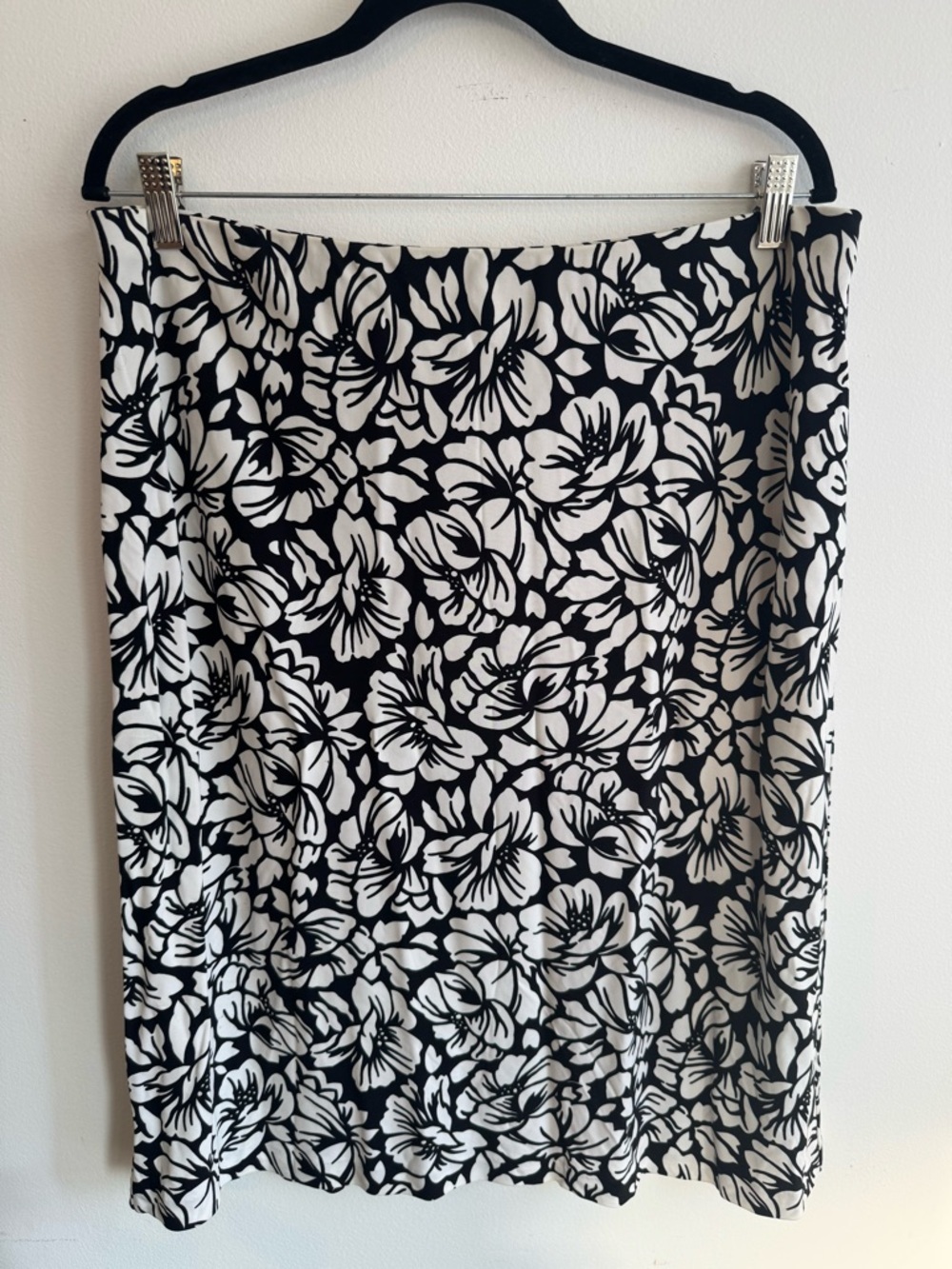 Lauren Ralph Lauren 1X Floral Midi Skirt Black White Rayon Pull On